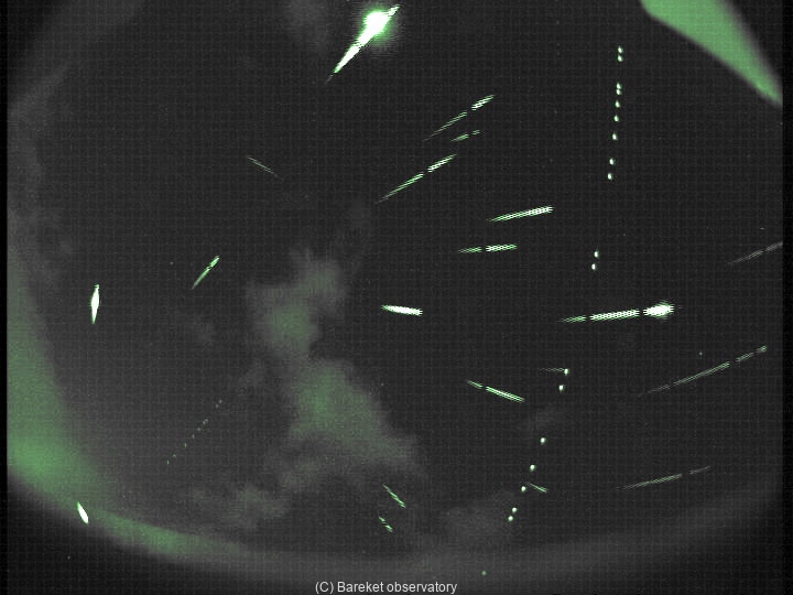 atmosphere/perseids_meteors_2010_1419015373.jpg